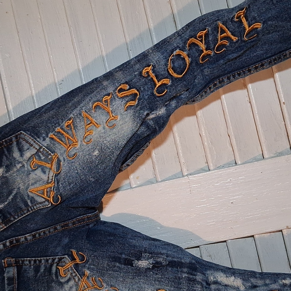 Evolution In Design Skinny Jeans - Picture 6 of 8